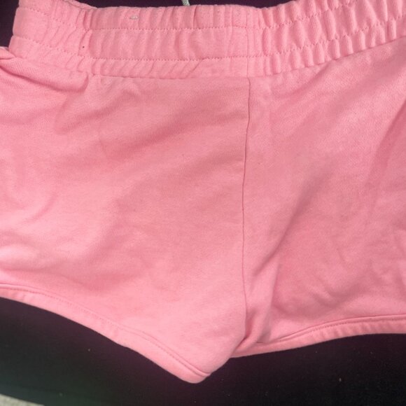 Shorts - Picture 2 of 8